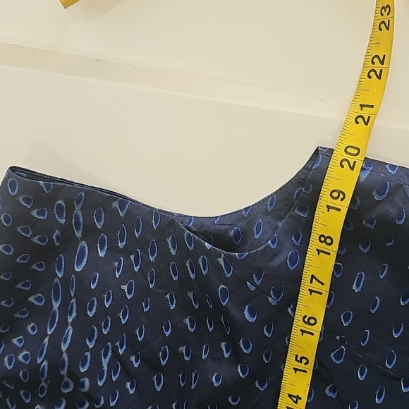 Escade Elements Silk Navy Blue  Womens Seelves Top Size US M  European 42 - Picture 7 of 10